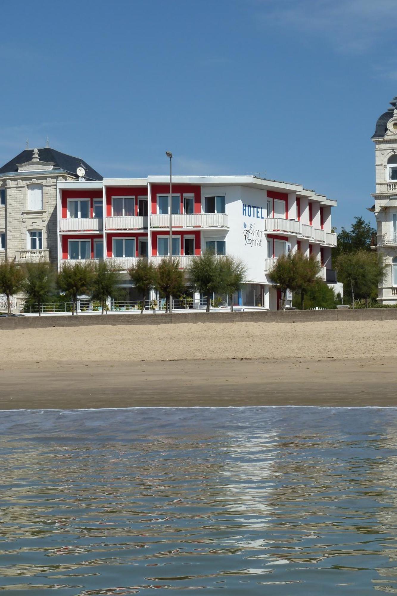 רויאן Hotel Le Trident Thyrse מראה חיצוני תמונה
